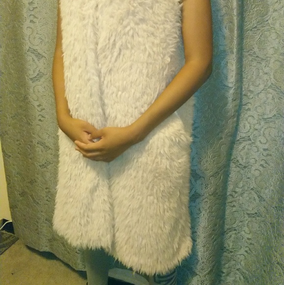 Sale---Womens fur vest - Picture 2 of 3